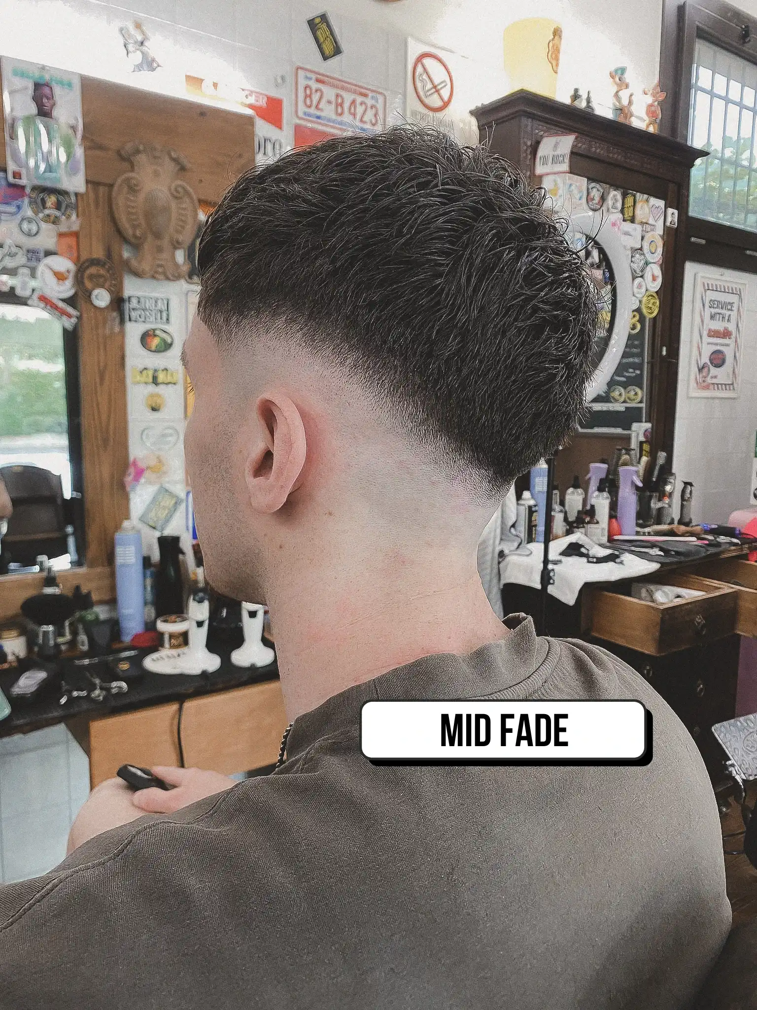 Wood Barber Shop Vigonza MID FADE CUT - WOOD BARBER SHOP VIGONZA